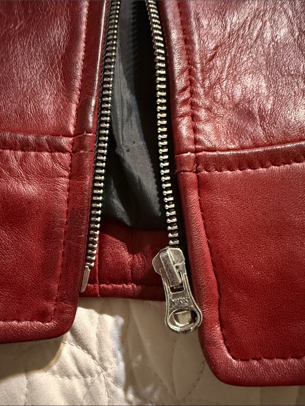 Red leather jacket - Picture 4 of 4